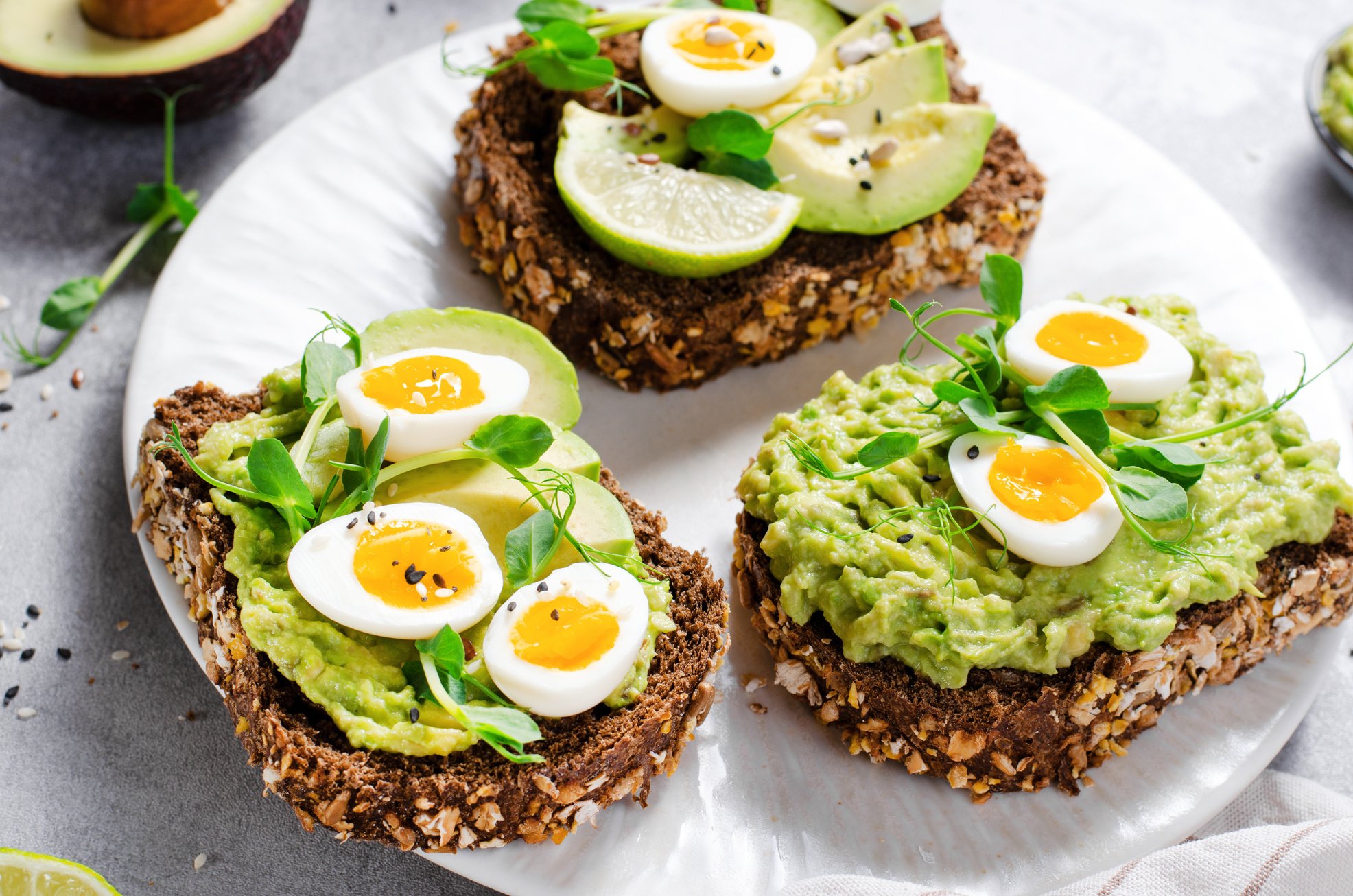 avocado toast with eggs and avocado